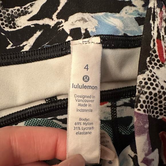 Lululemon multicolor print cropped leggings size 4 - Picture 5 of 9